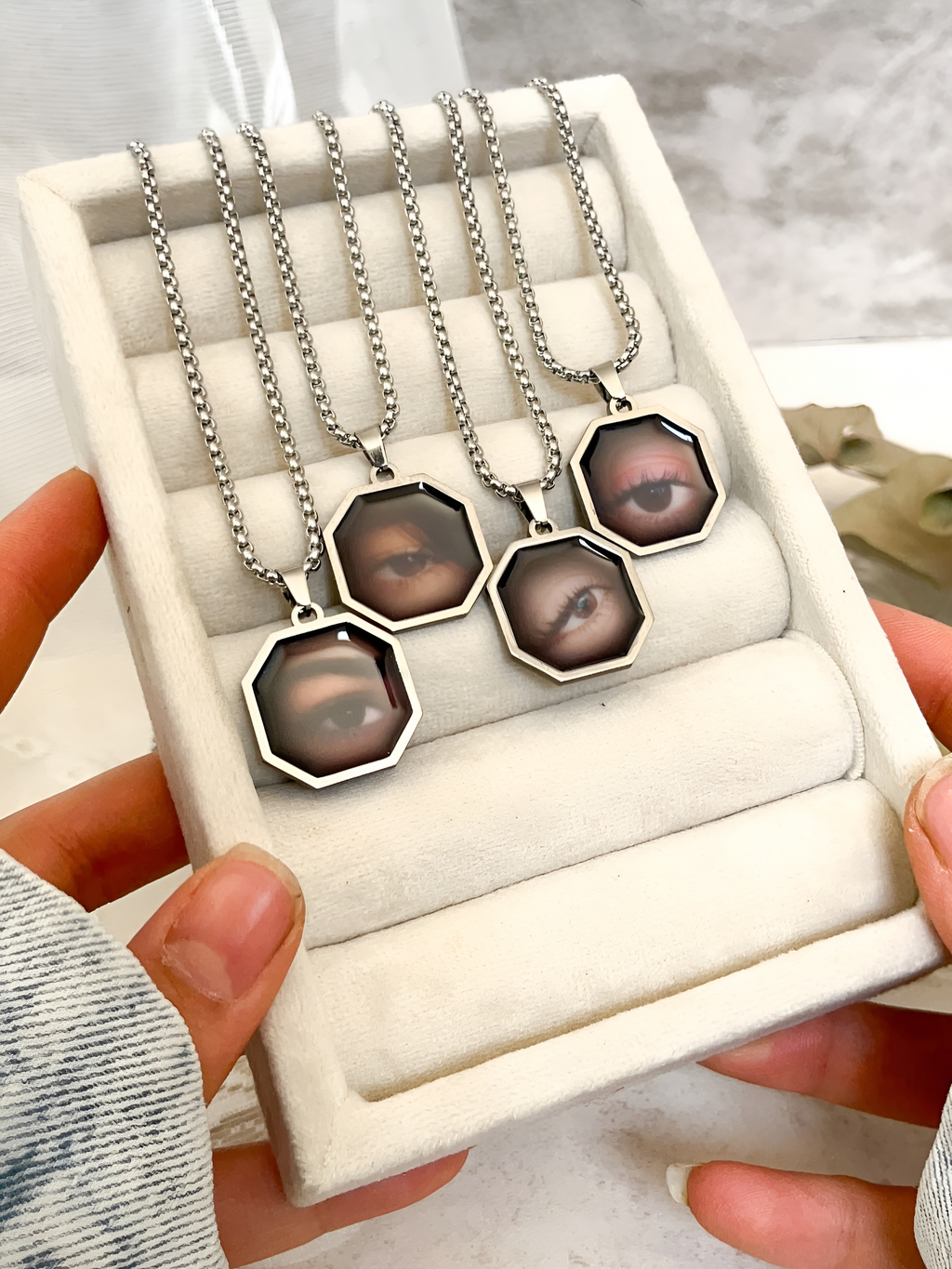 Heat-Activated Photo Necklace
